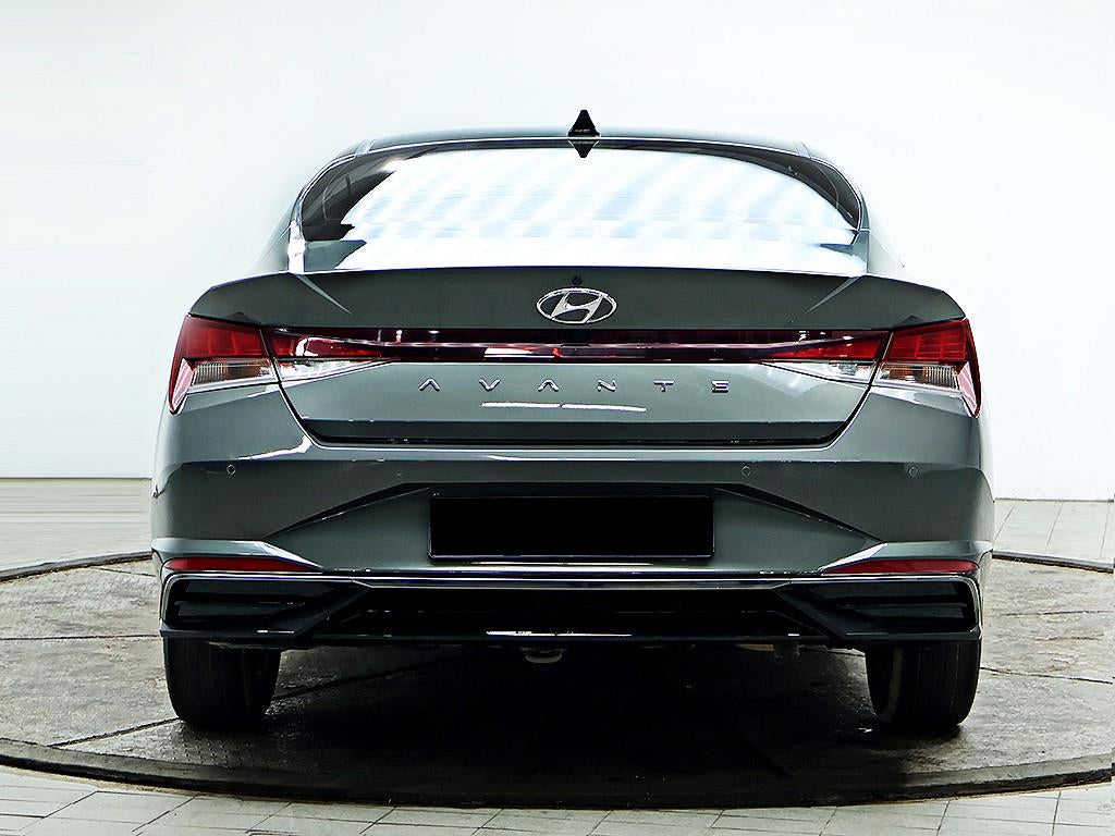 Hyundai Avante — photo 03