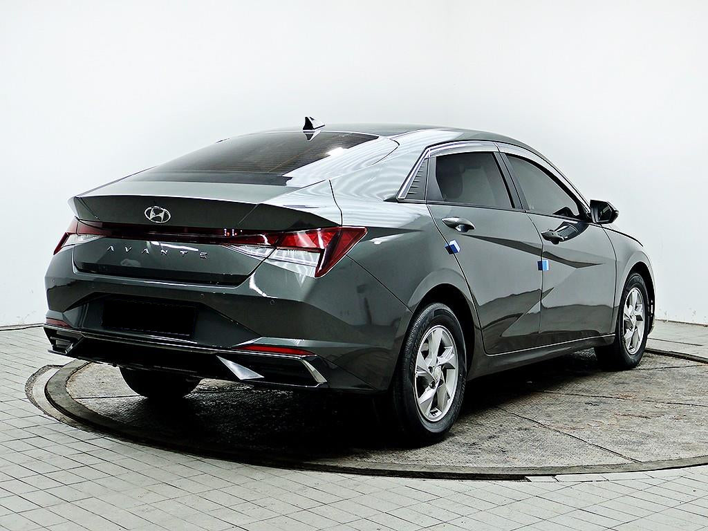 Hyundai Avante — photo 04