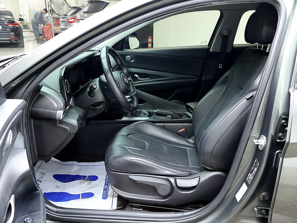Hyundai Avante — photo 11