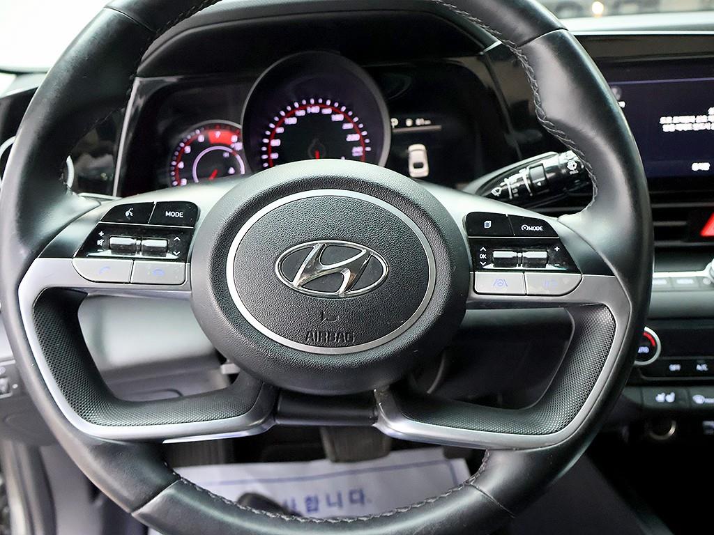 Hyundai Avante — photo 15