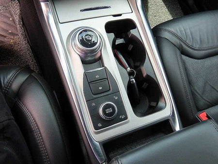 Ford Explorer — photo 10