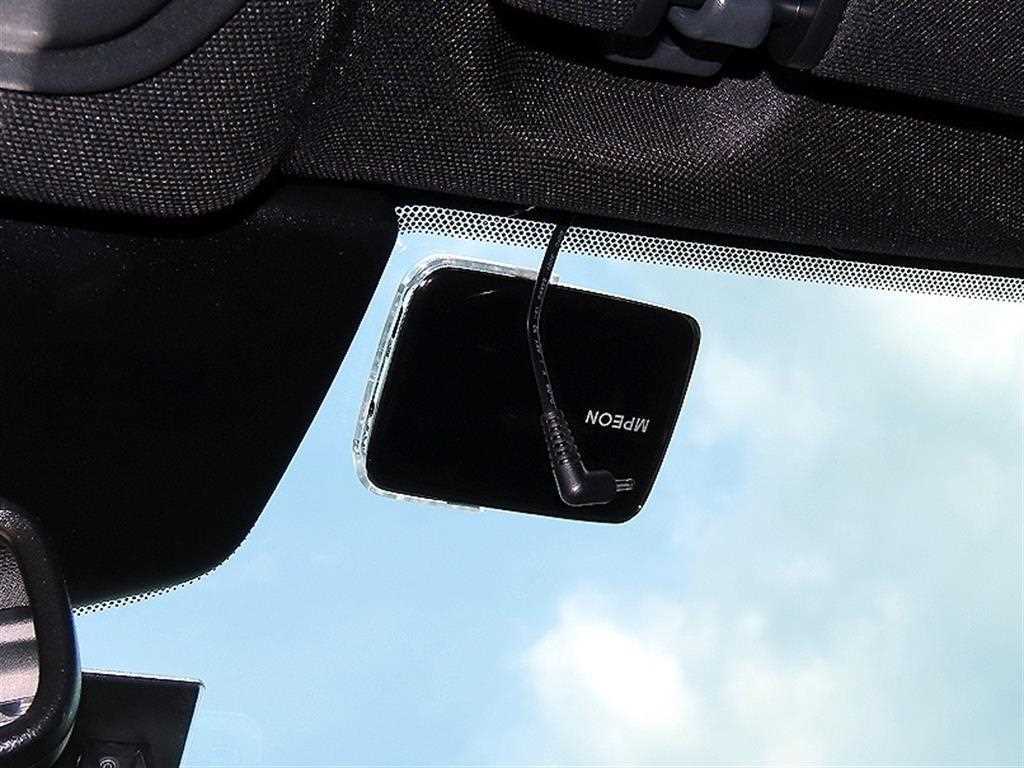 Ford Explorer — photo 15