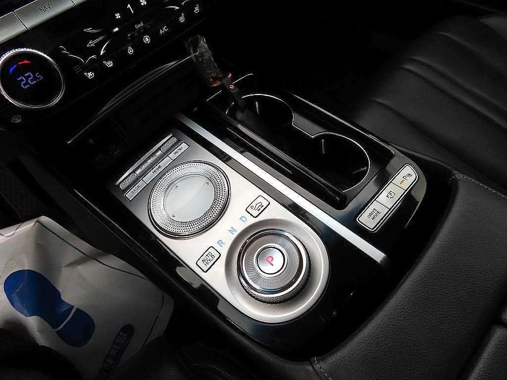 Genesis G80 — photo 10