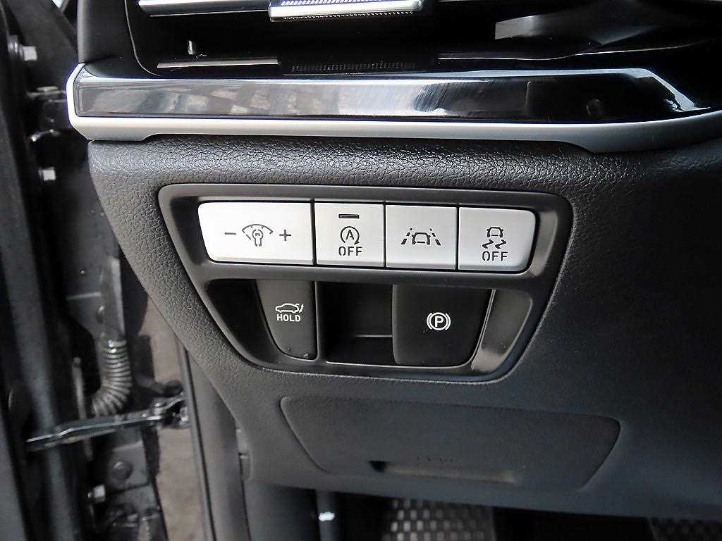 Genesis G80 — photo 12