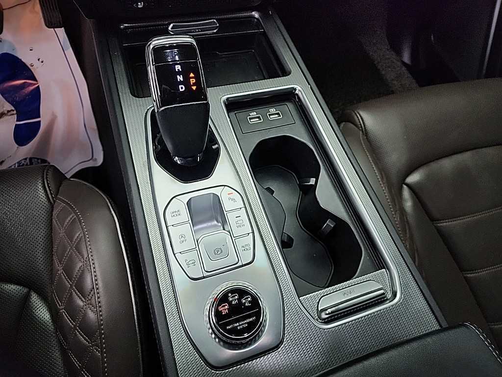 KGM Rexton — photo 08