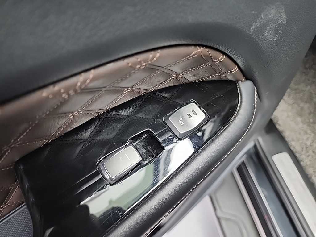 KGM Rexton — photo 14