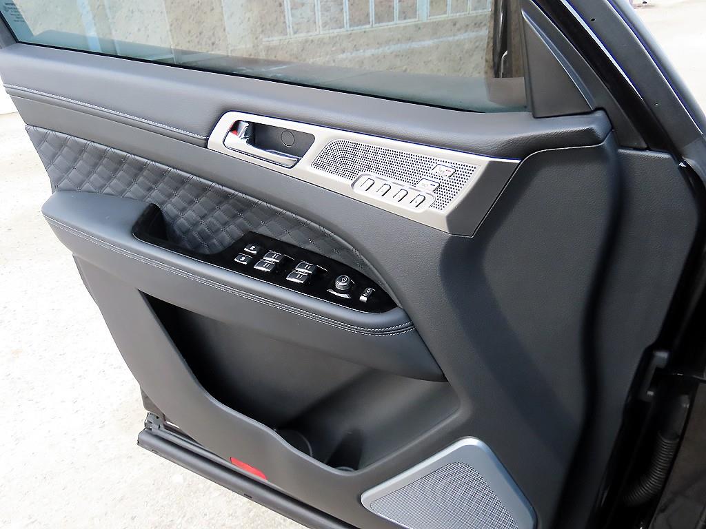 KGM Rexton — photo 11