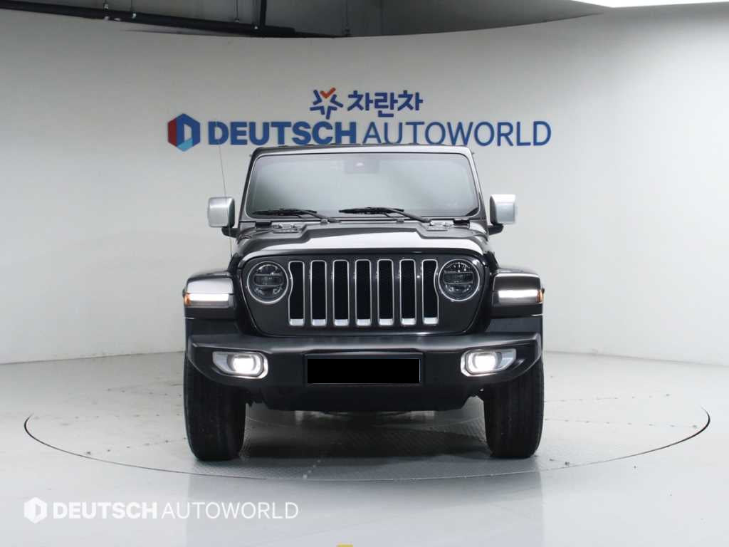 Jeep Wrangler — photo 03
