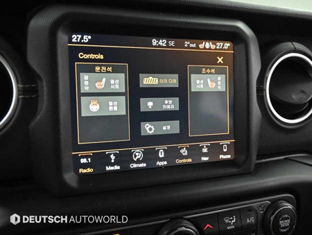 Jeep Wrangler — photo 17