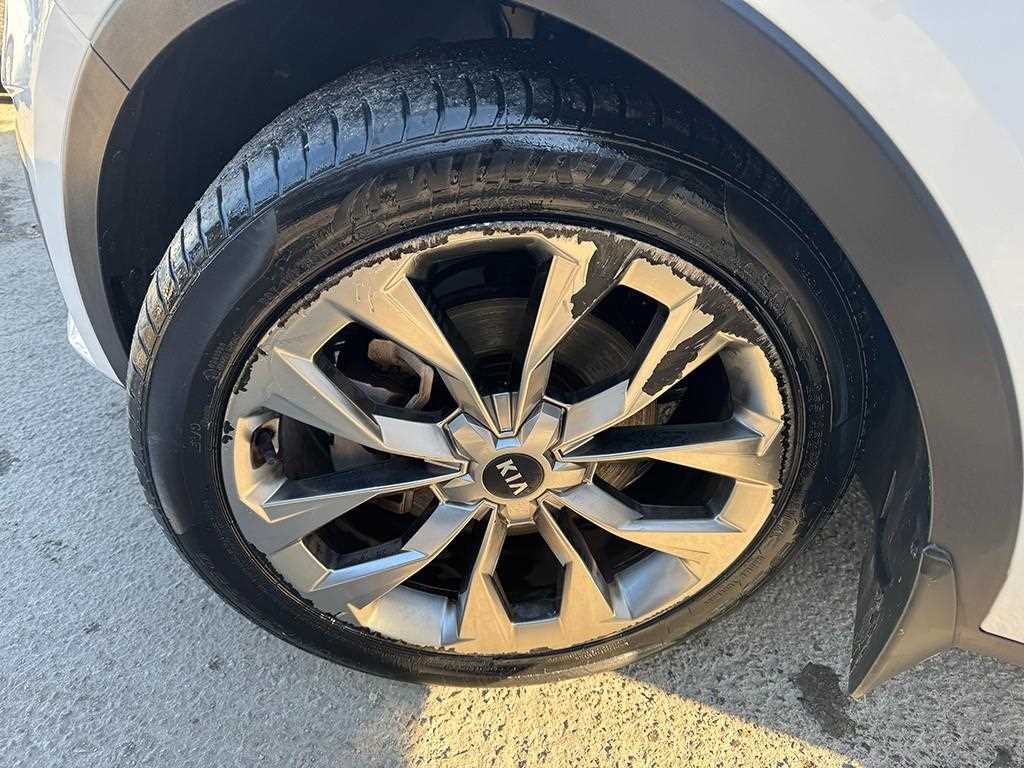 Kia Sorento — photo 20