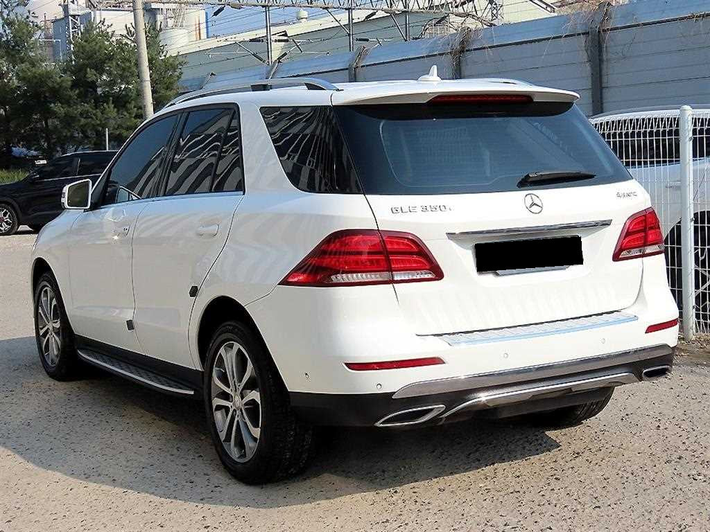 Mercedes-Benz GLE-Class — photo 03