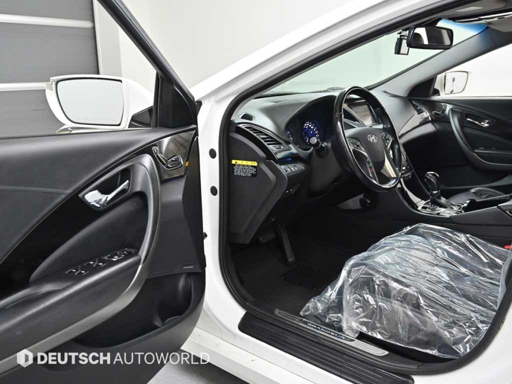 Hyundai Grandeur — photo 11