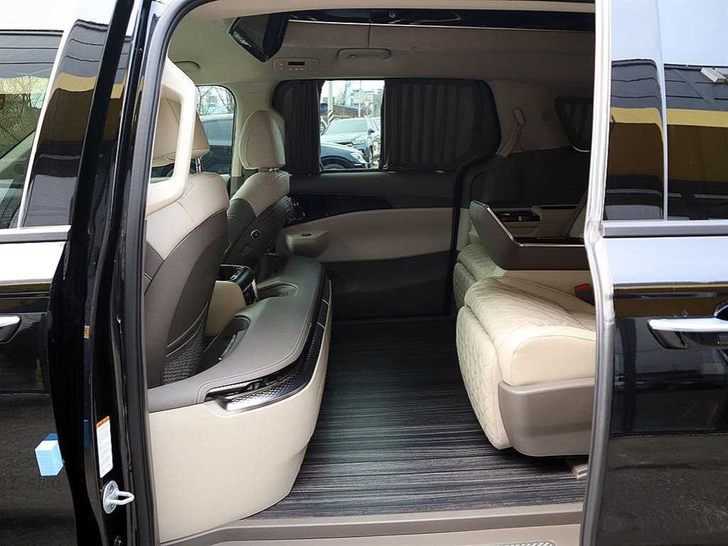 Kia Carnival — photo 07