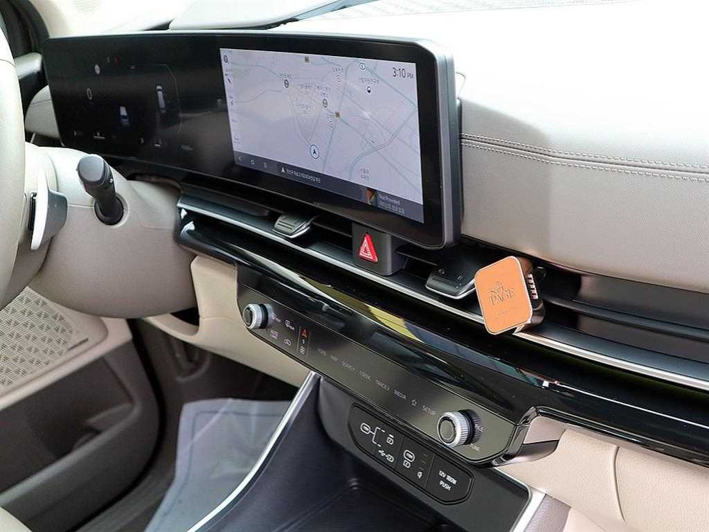 Kia Carnival — photo 10
