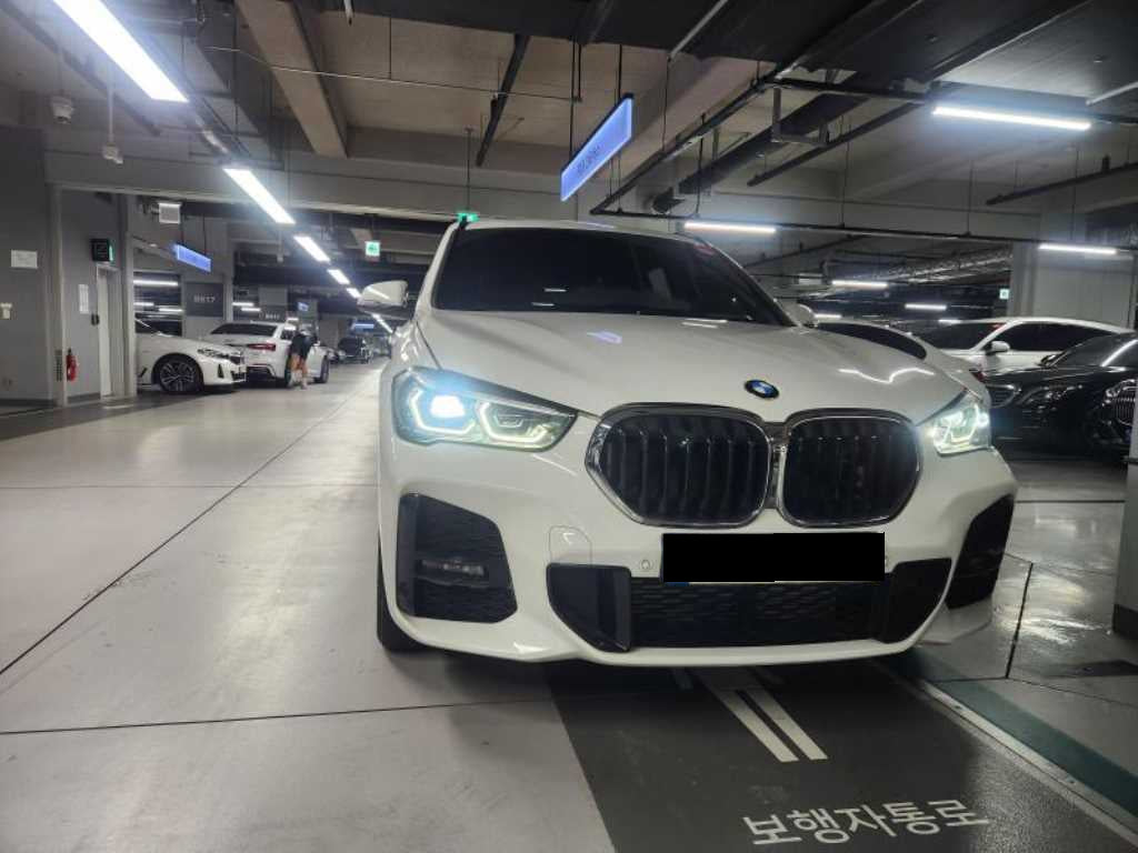 BMW X1 — photo 02