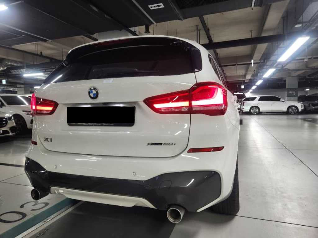 BMW X1 — photo 04
