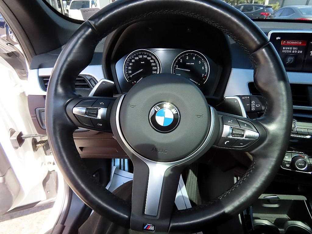 BMW X1 — photo 08