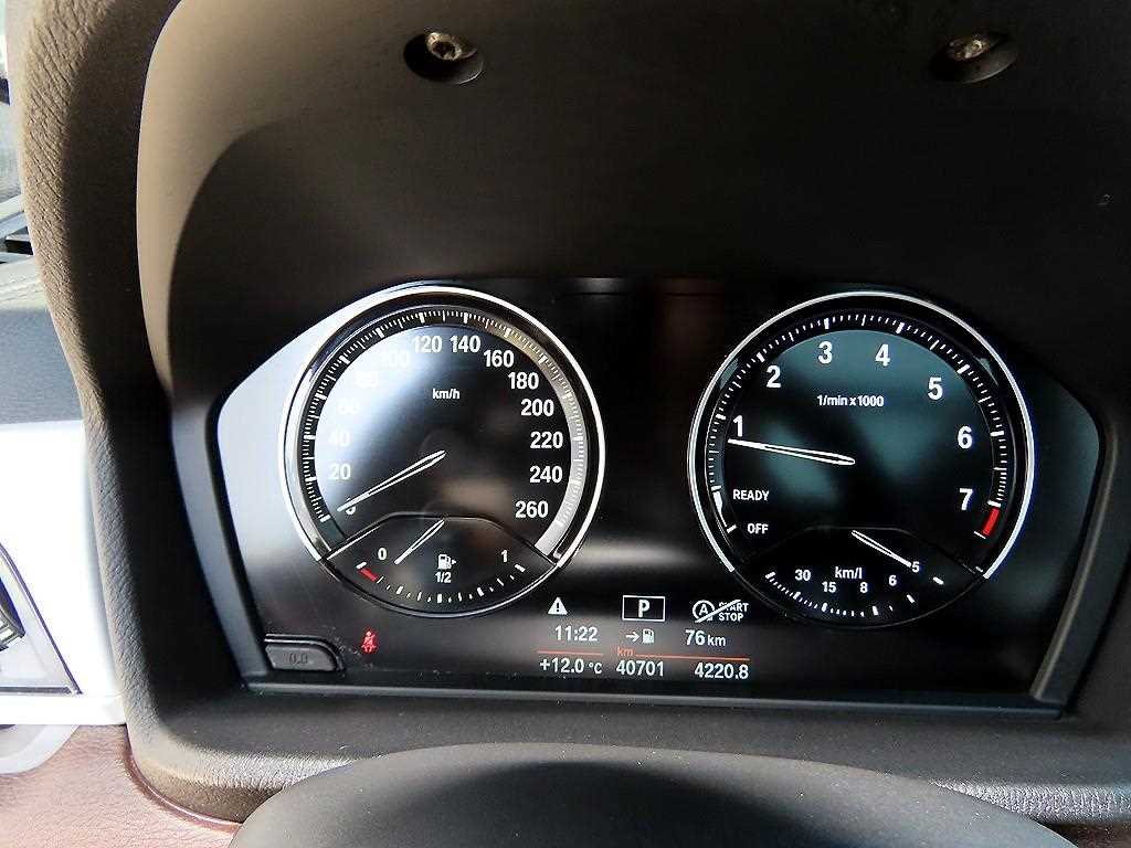 BMW X1 — photo 09