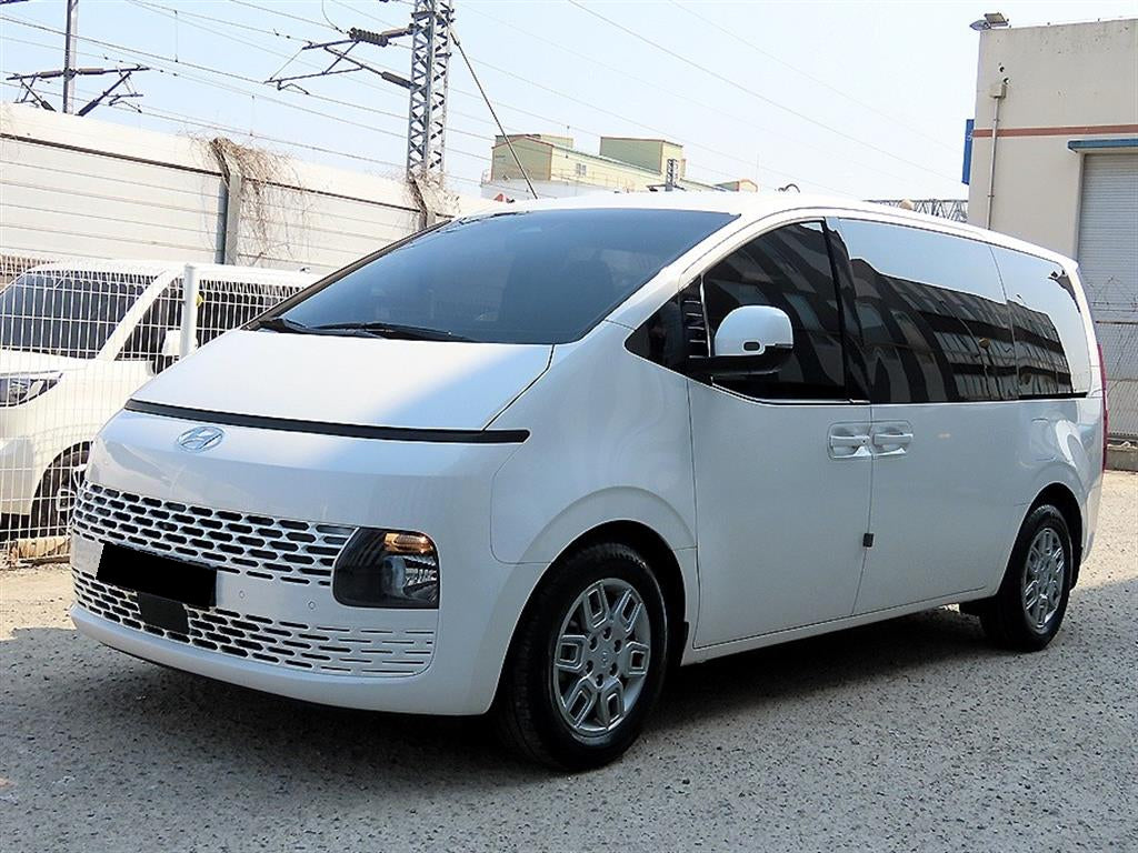 Hyundai Staria — photo 02