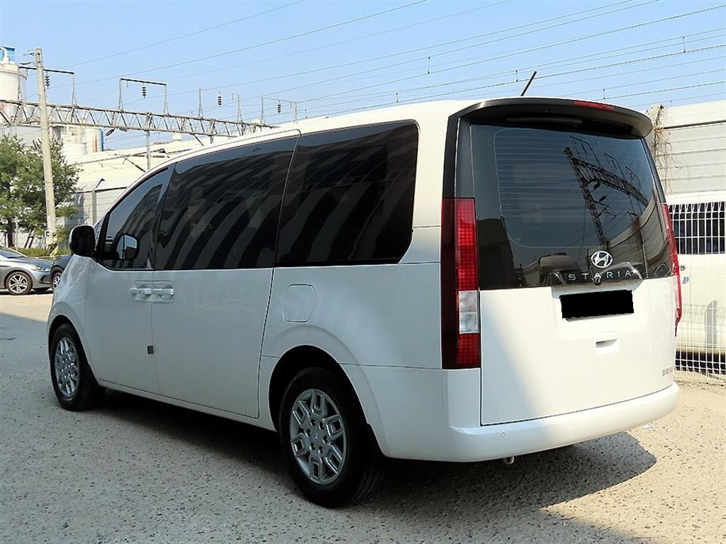 Hyundai Staria — photo 03