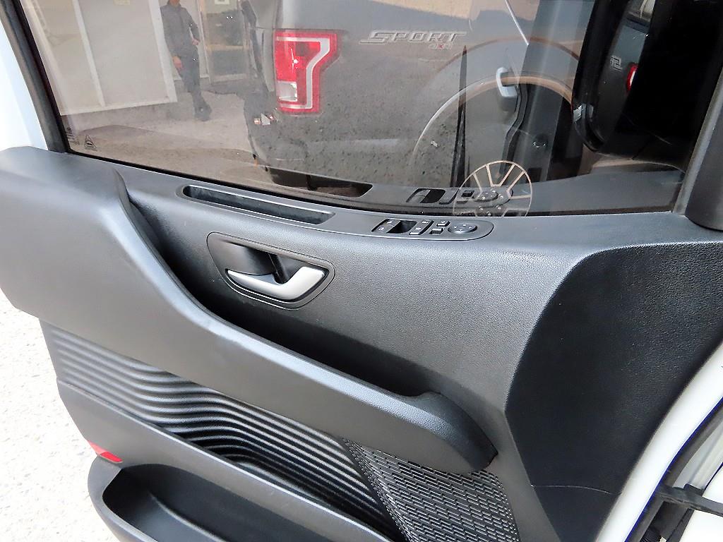 Hyundai Staria — photo 11