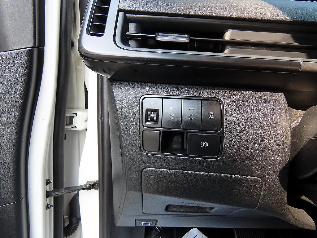 Hyundai Staria — photo 12