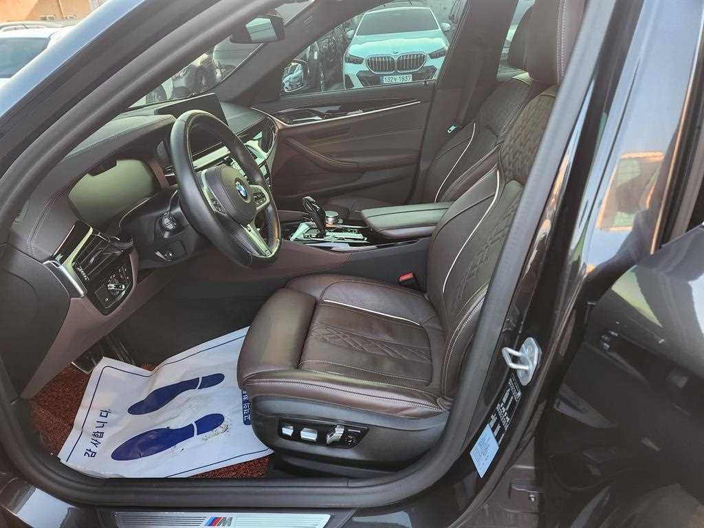 BMW 5-Series — photo 07