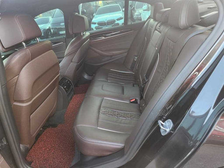 BMW 5-Series — photo 08