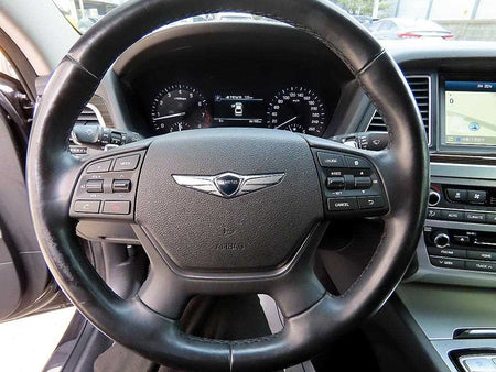 Genesis G80 — photo 08