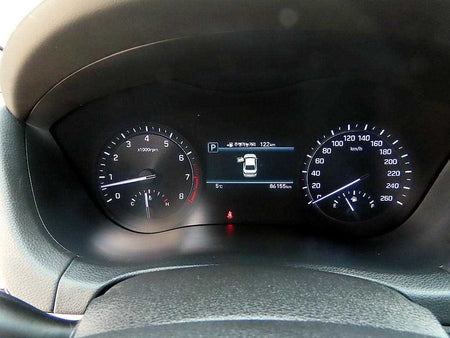 Genesis G80 — photo 09