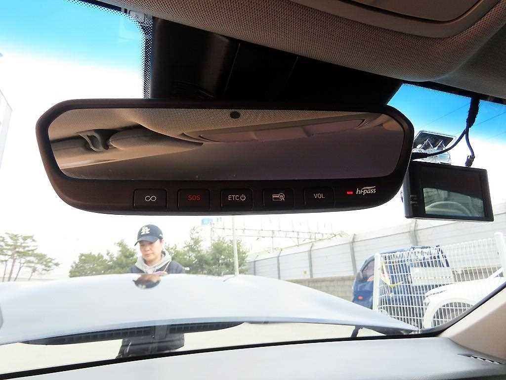 Genesis G80 — photo 18