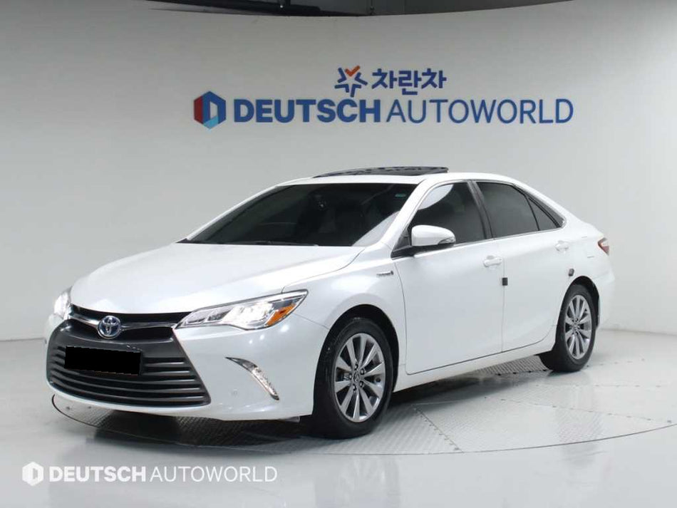 Toyota Camry — photo 01