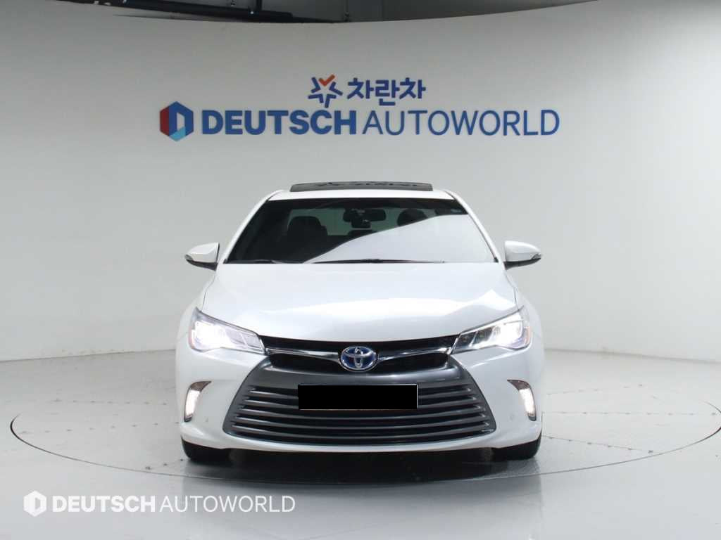 Toyota Camry — photo 03