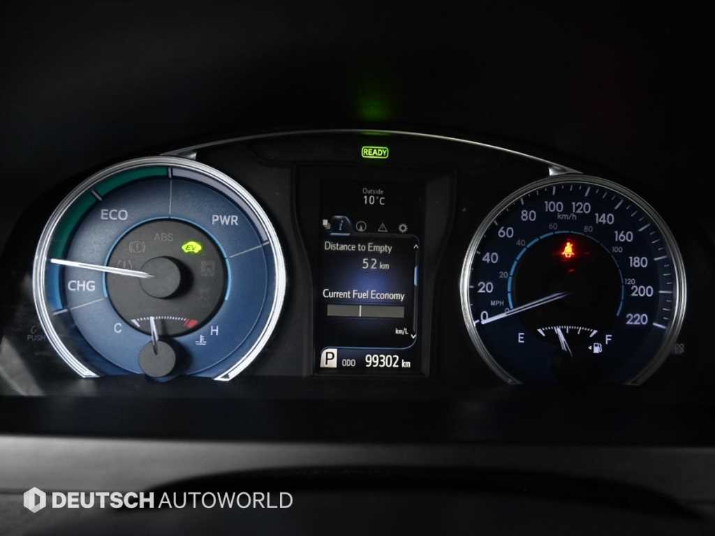 Toyota Camry — photo 08
