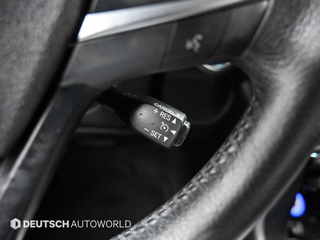 Toyota Camry — photo 17