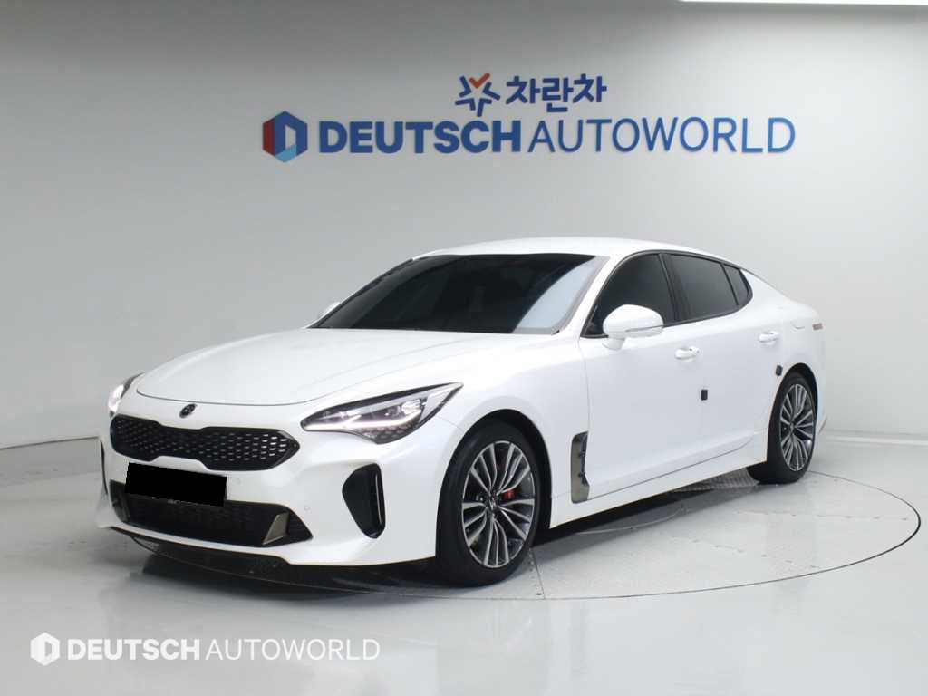 Kia Stinger — photo 01