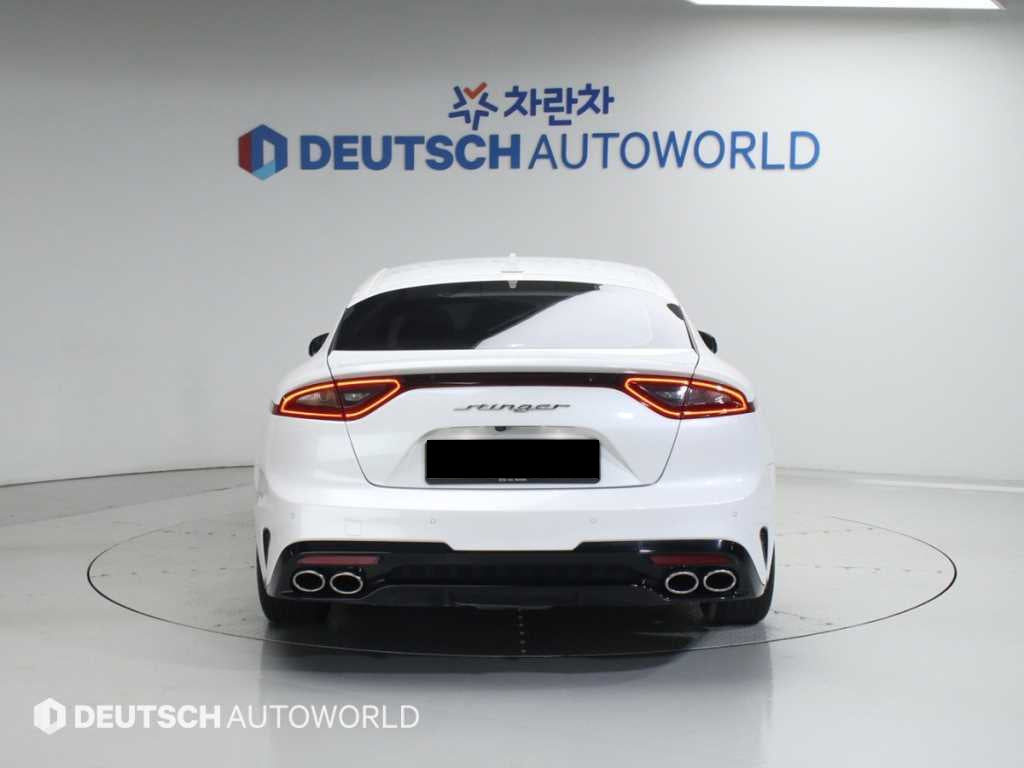 Kia Stinger — photo 04