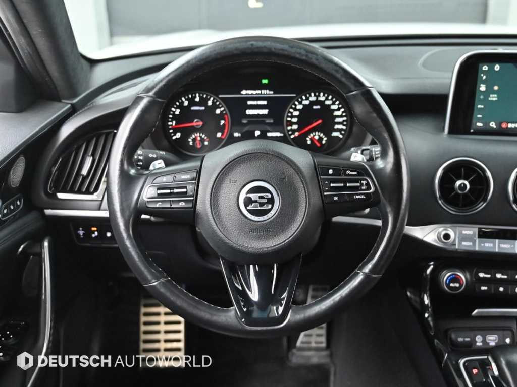 Kia Stinger — photo 13