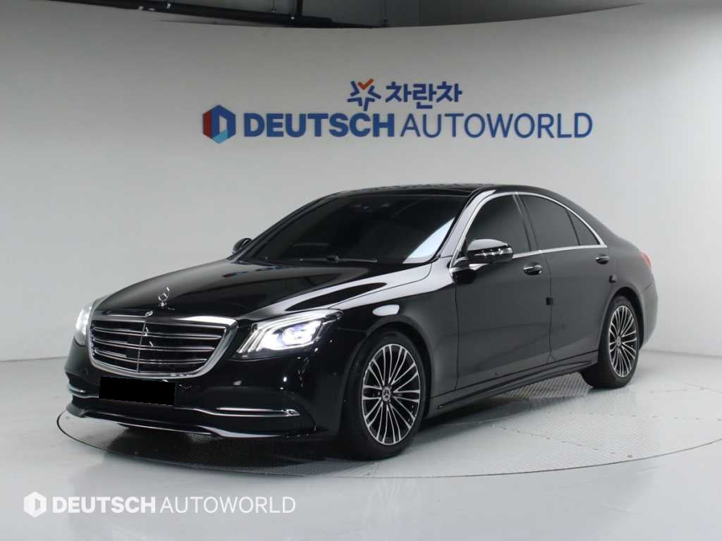 Mercedes-Benz S-Class — photo 01