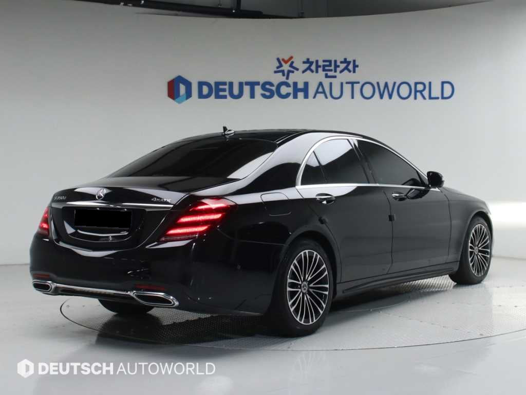 Mercedes-Benz S-Class — photo 02
