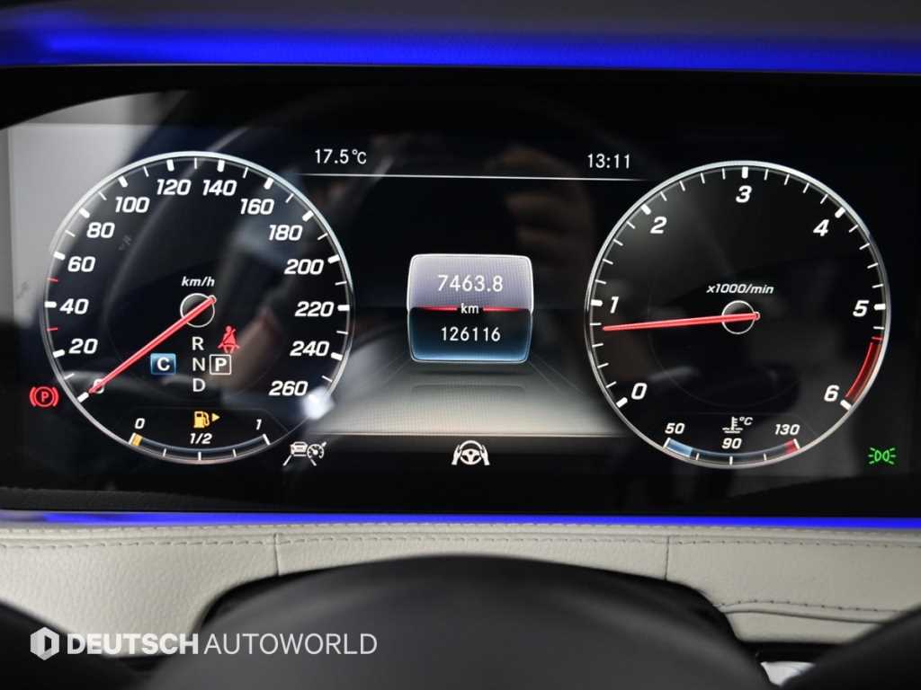 Mercedes-Benz S-Class — photo 08