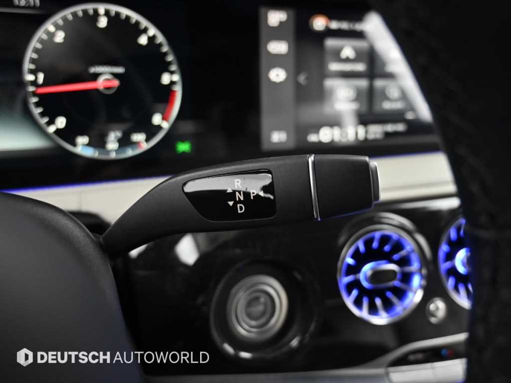 Mercedes-Benz S-Class — photo 09