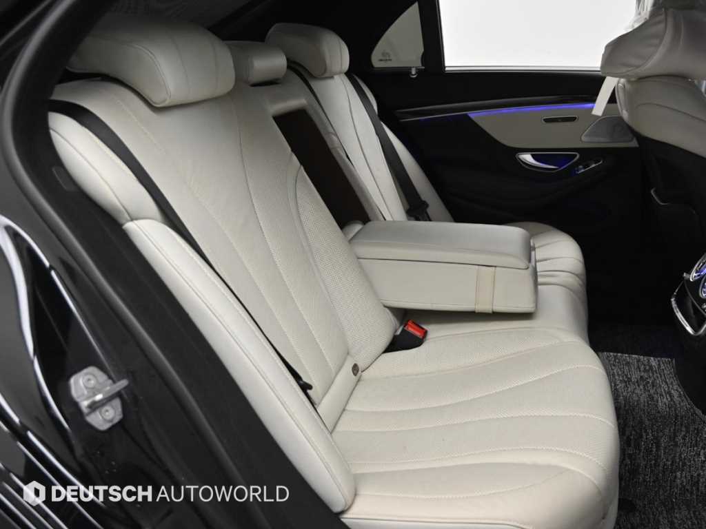 Mercedes-Benz S-Class — photo 12