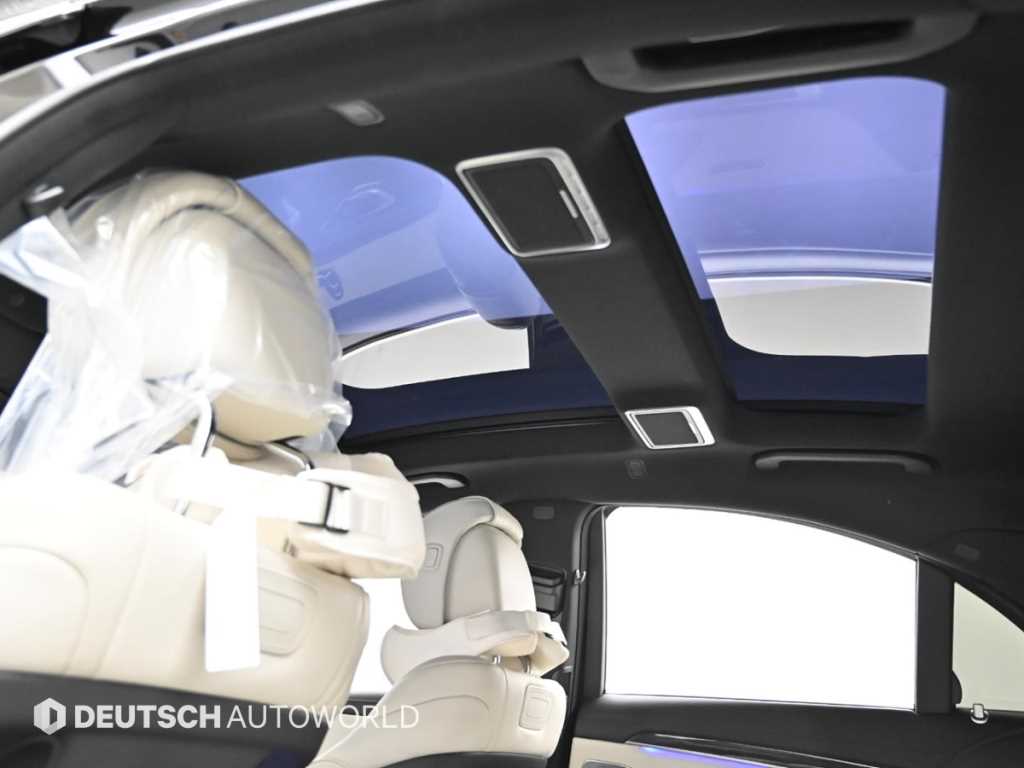 Mercedes-Benz S-Class — photo 18