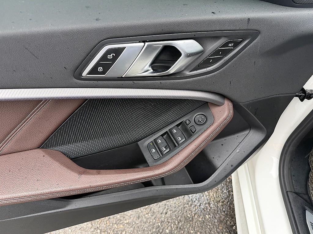 BMW 1-Series — photo 12