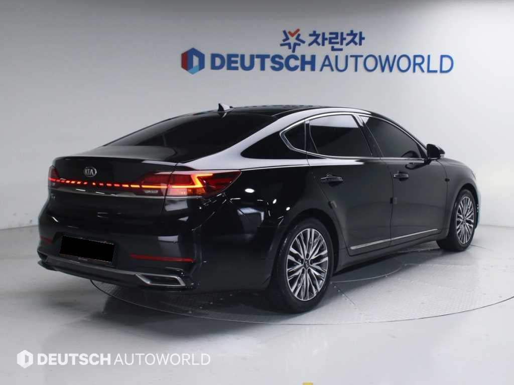 Kia K7 — photo 02