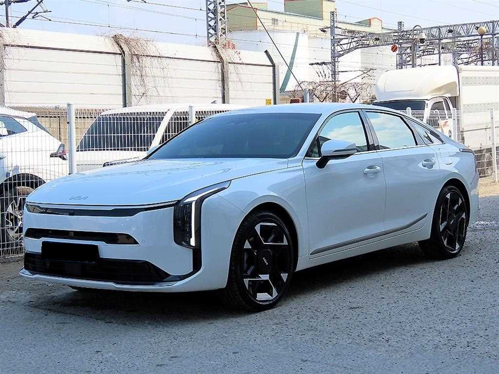 Kia K8 — photo 02