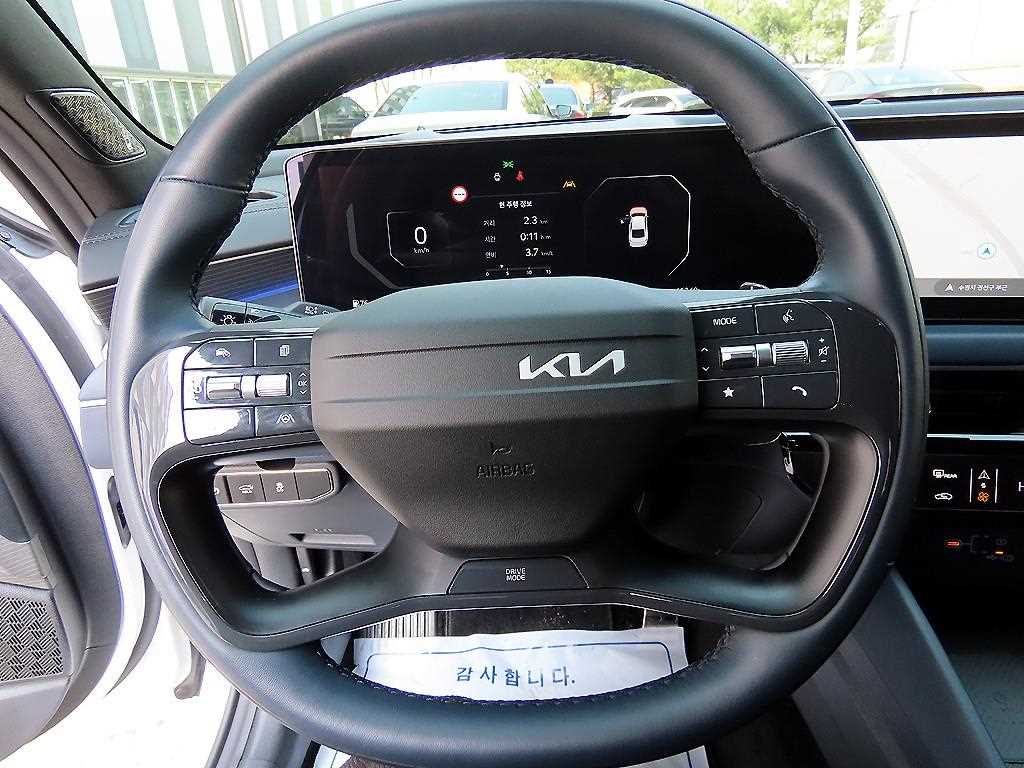 Kia K8 — photo 08