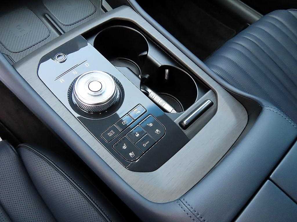 Kia K8 — photo 11