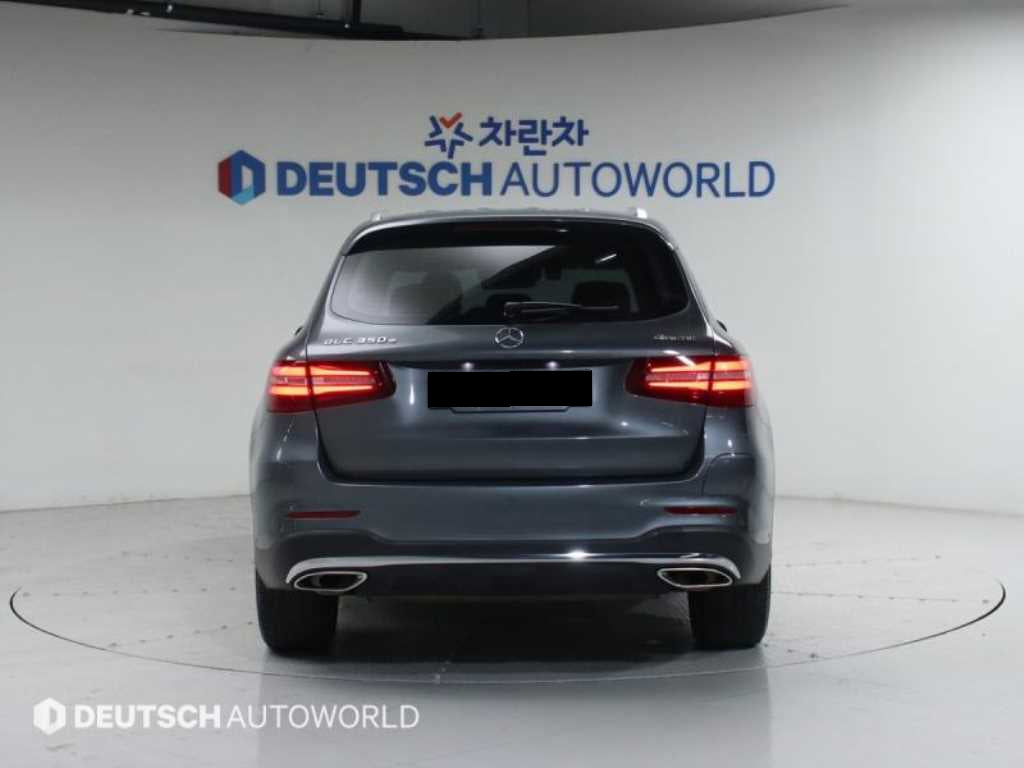 Mercedes-Benz GLC-Class — photo 04